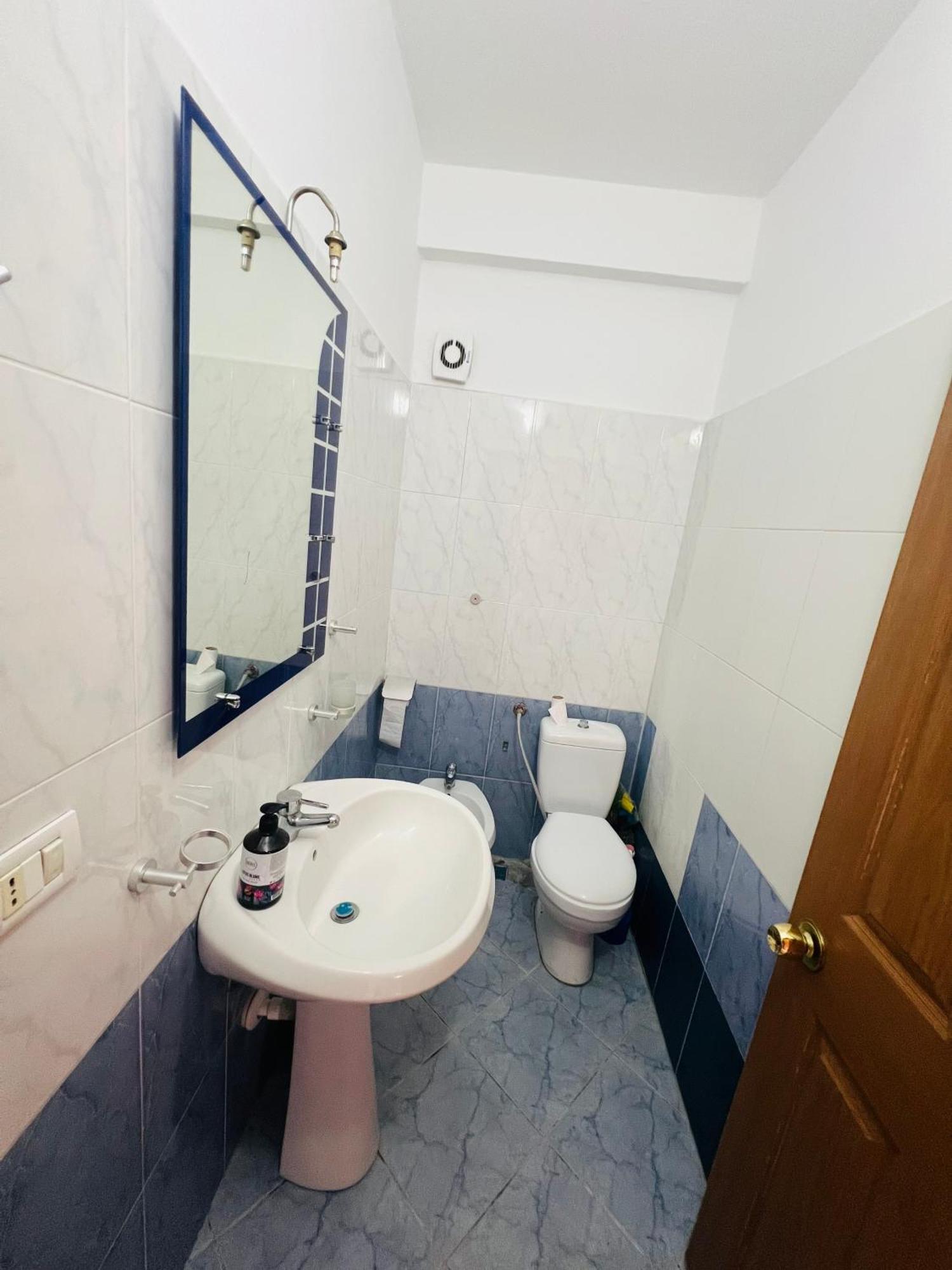 Lovely 3-Bedroom Rental Unit In Durres Exterior photo